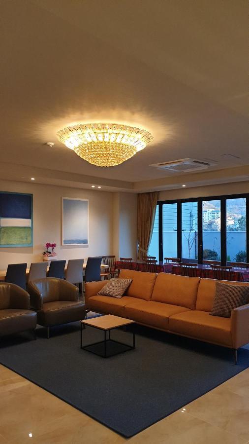 Jinhae Intercity Hotel Changwon Esterno foto